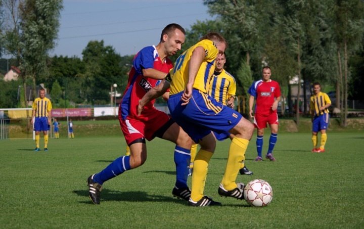 Derbowe zwycięstwo Olimpii 2004 zdjęcie nr 38459