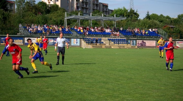 Derbowe zwycięstwo Olimpii 2004 zdjęcie nr 38453