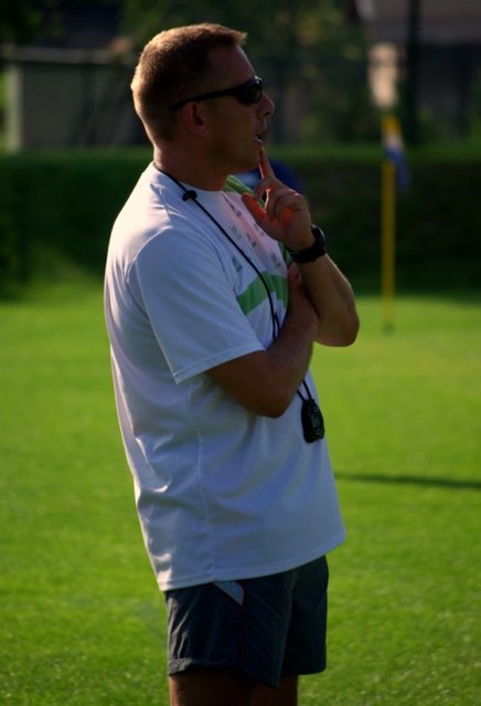 Derbowe zwycięstwo Olimpii 2004 zdjęcie nr 38455