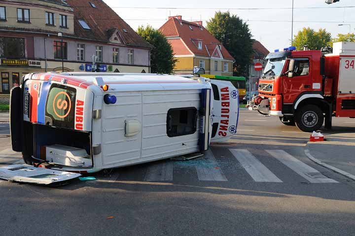 Wypadek karetki zdjęcie nr 39684