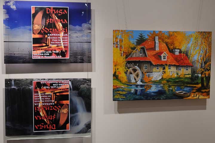 Druga strona odznaki - wernisaż w Galerii ZUM zdjęcie nr 40536