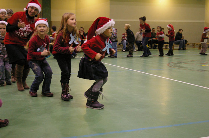 Mikołajowa zabawa w SP 12 zdjęcie nr 41722
