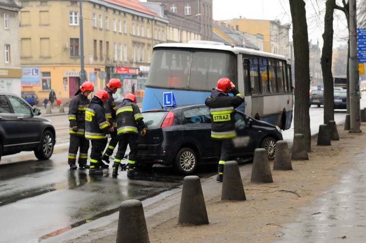 Kolizja na Grunwaldzkiej zdjęcie nr 42858