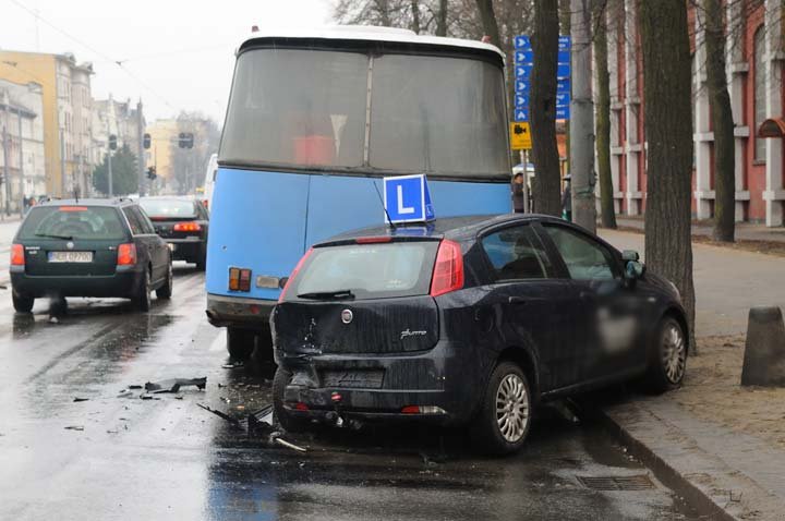 Kolizja na Grunwaldzkiej zdjęcie nr 42857