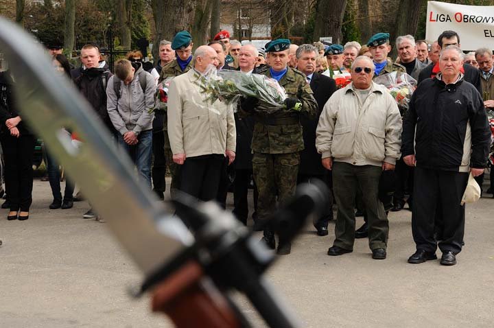 Uroczyste obchody 71. rocznicy Zbrodni Katyńskiej zdjęcie nr 43439