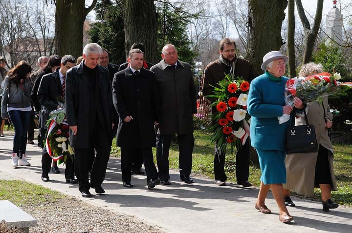 Uroczyste obchody 71. rocznicy Zbrodni Katyńskiej zdjęcie nr 43431