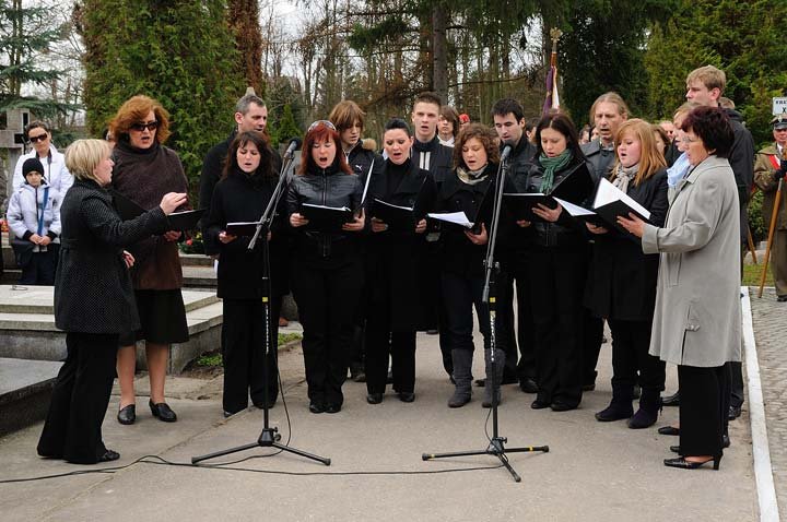 Uroczyste obchody 71. rocznicy Zbrodni Katyńskiej zdjęcie nr 43436