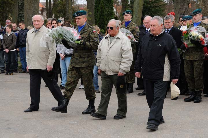 Uroczyste obchody 71. rocznicy Zbrodni Katyńskiej zdjęcie nr 43442