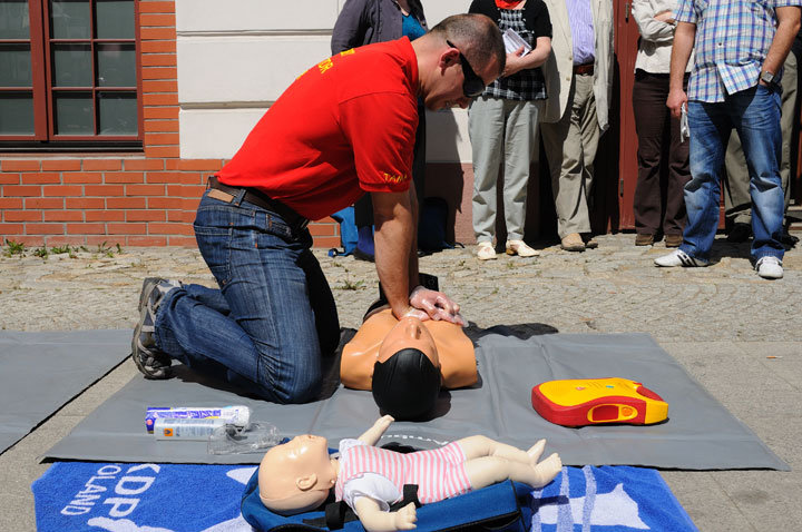 Jak udzielać pierwszej pomocy? zdjęcie nr 44667