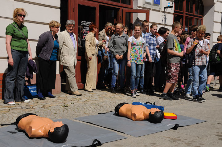 Jak udzielać pierwszej pomocy? zdjęcie nr 44663