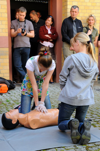 Jak udzielać pierwszej pomocy? zdjęcie nr 44678