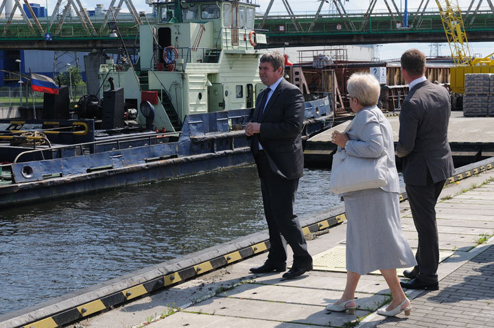 Wizyta wiceministra rolnictwa w elbląskim porcie zdjęcie nr 47981