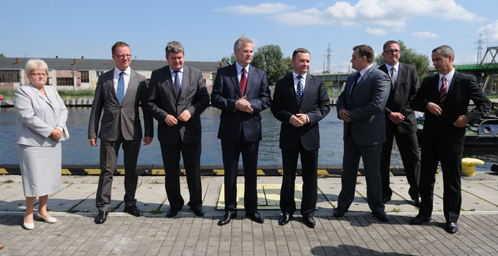 Wizyta wiceministra rolnictwa w elbląskim porcie zdjęcie nr 47989