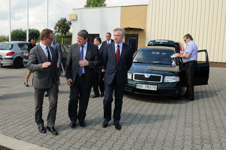 Wizyta wiceministra rolnictwa w elbląskim porcie zdjęcie nr 47978