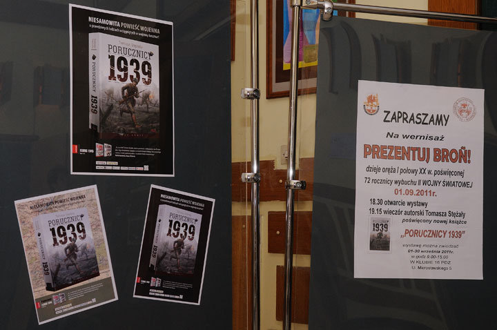 „...Prezentuj broń!…” i  ,,Porucznicy 1939” zdjęcie nr 48336
