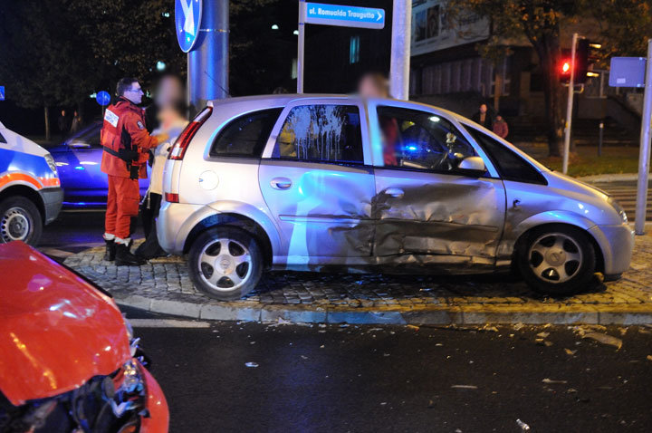 Wypadek na skrzyżowaniu zdjęcie nr 49800