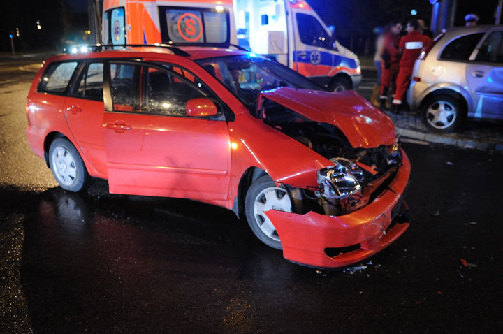 Wypadek na skrzyżowaniu zdjęcie nr 49799