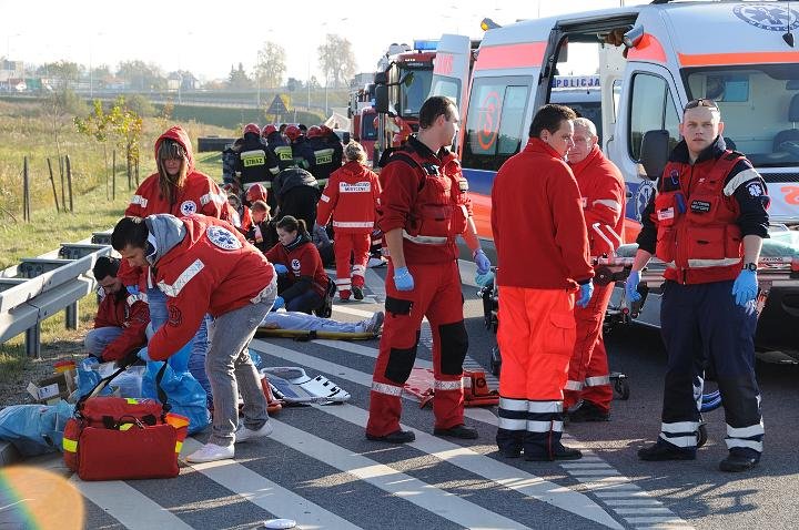 Wypadek autokaru na obwodnicy - ćwiczenia zdjęcie nr 50050