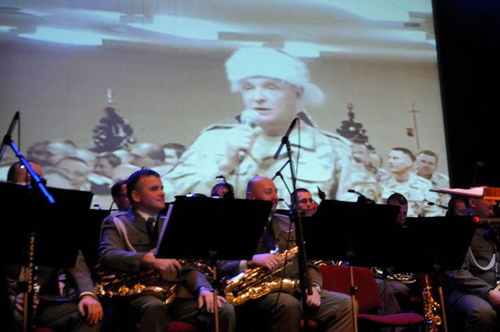 Koncert świąteczny dla żołnierzy i ich rodzin zdjęcie nr 51574