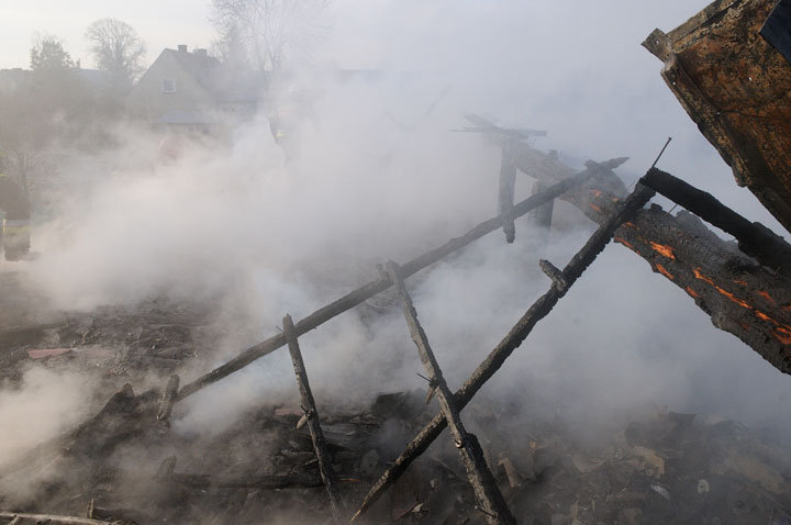 Stalewo: pożar budynku mieszkalnego zdjęcie nr 51771