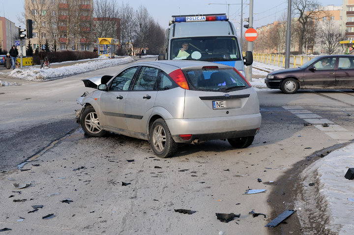 Groźna kolizja na Płk. Dąbka zdjęcie nr 53011