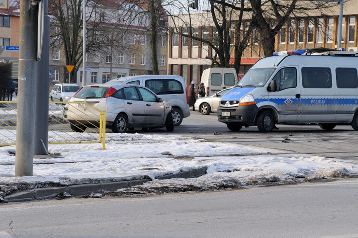 Groźna kolizja na Płk. Dąbka zdjęcie nr 53010