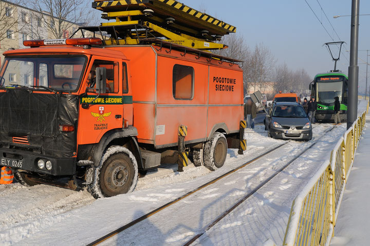 Scenic wjechał pod tramwaj zdjęcie nr 53073