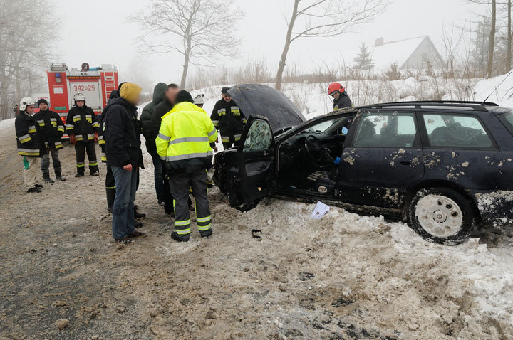 Piastowo: dachowanie audi zdjęcie nr 53362