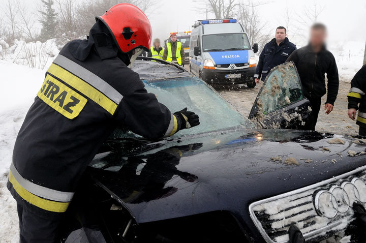 Piastowo: dachowanie audi zdjęcie nr 53360