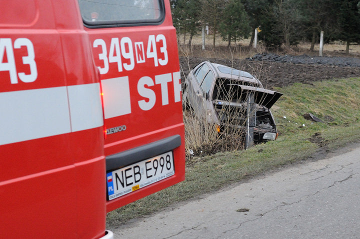 Krzewsk: fordem dachowali do rowu zdjęcie nr 53928