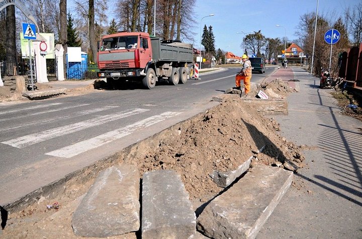 Wymiana krawężników przy ul. Agrykola zdjęcie nr 54668
