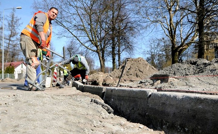 Wymiana krawężników przy ul. Agrykola zdjęcie nr 54676