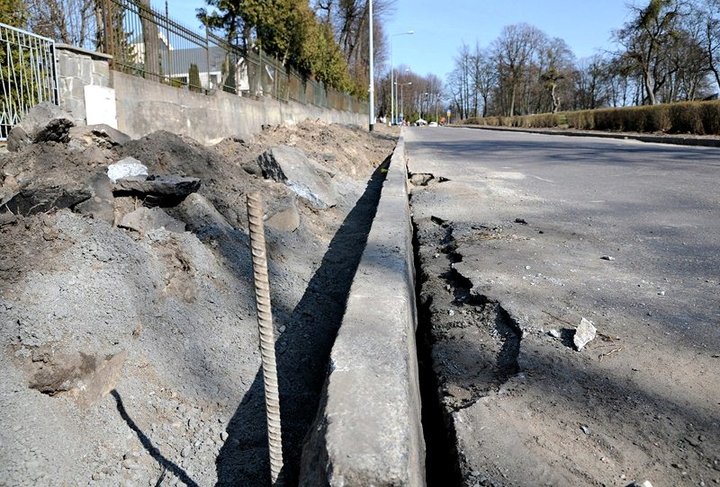 Wymiana krawężników przy ul. Agrykola zdjęcie nr 54673