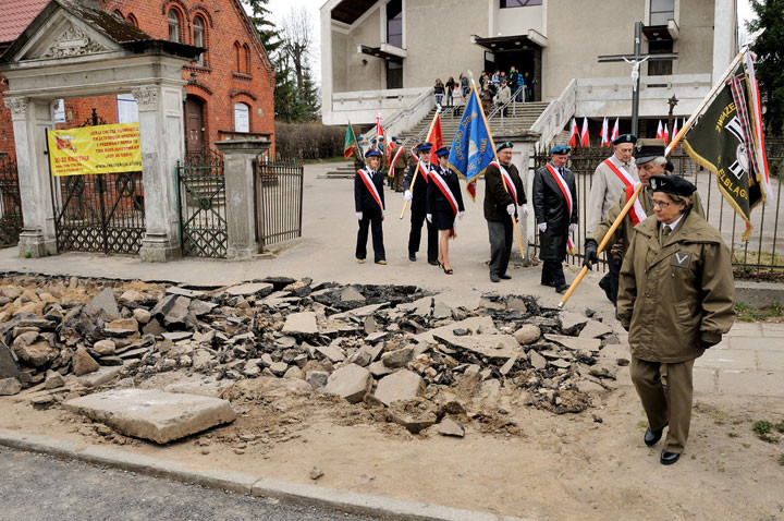 Obchody 72. rocznicy Zbrodni Katyńskiej zdjęcie nr 55330
