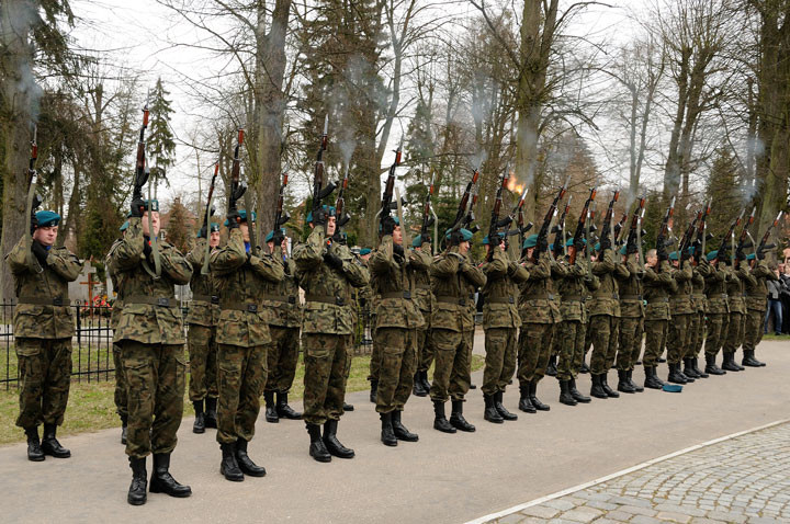Obchody 72. rocznicy Zbrodni Katyńskiej zdjęcie nr 55340