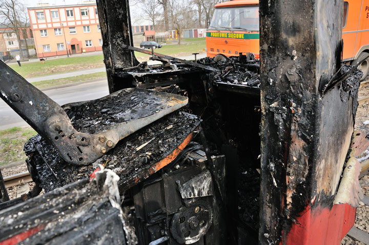 Na Robotniczej spłonął tramwaj zdjęcie nr 55444