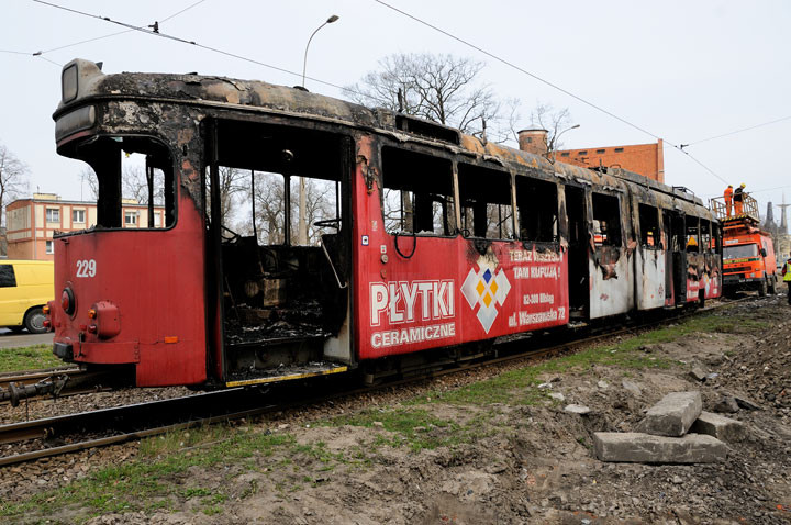 Na Robotniczej spłonął tramwaj zdjęcie nr 55440
