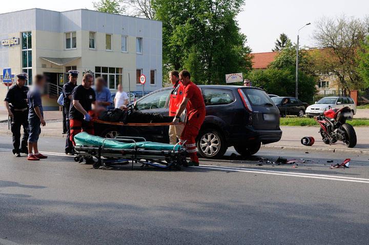 Wypadek: fordem zajechał drogę motocykliście zdjęcie nr 56460