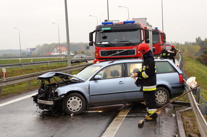 Węzeł Wschód: wypadek - dwie osoby ranne zdjęcie nr 62451