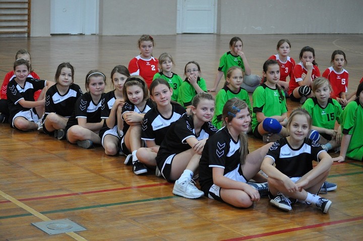 Sportowe sukcesy SP nr 9 zdjęcie nr 64416