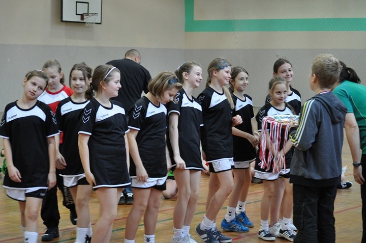 Sportowe sukcesy SP nr 9 zdjęcie nr 64417