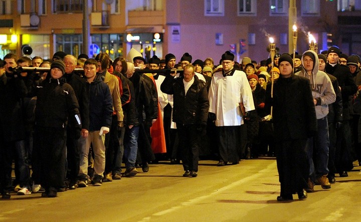 Procesja Drogi Krzyżowej zdjęcie nr 67508