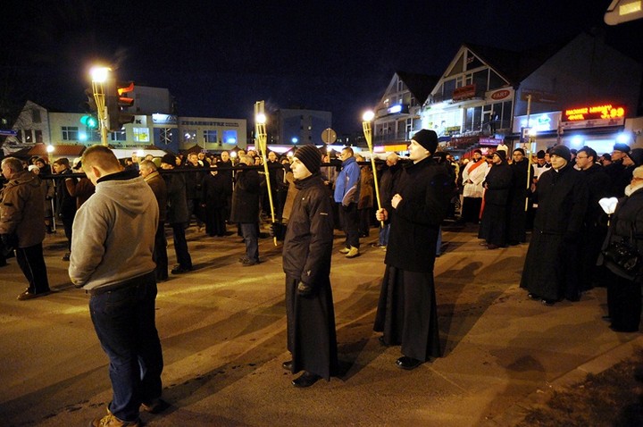 Procesja Drogi Krzyżowej zdjęcie nr 67500