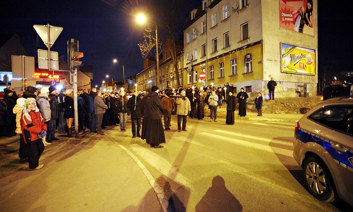 Procesja Drogi Krzyżowej zdjęcie nr 67499