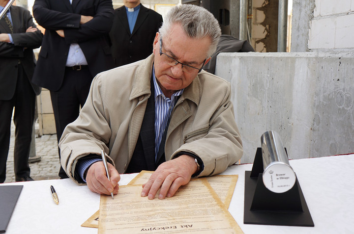 Wmurowanie kamienia węgielnego pod Specjal Pub zdjęcie nr 68351