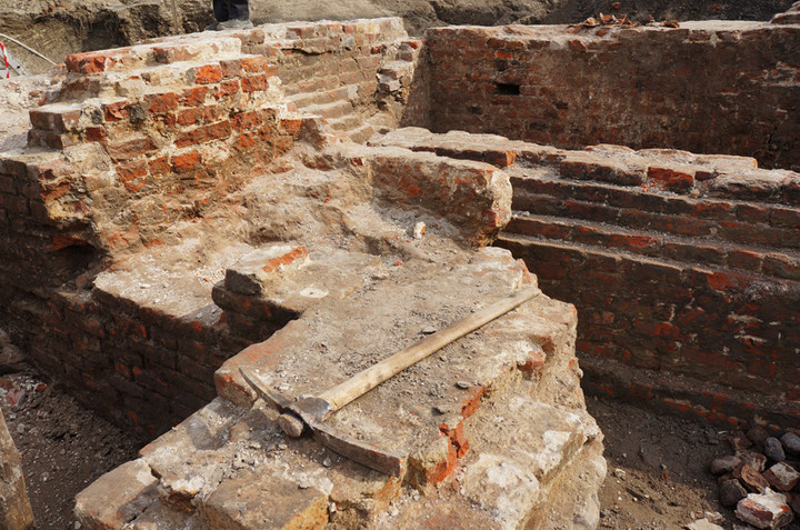 Prace archeologiczne przy Pl. Słowiańskim zdjęcie nr 68481