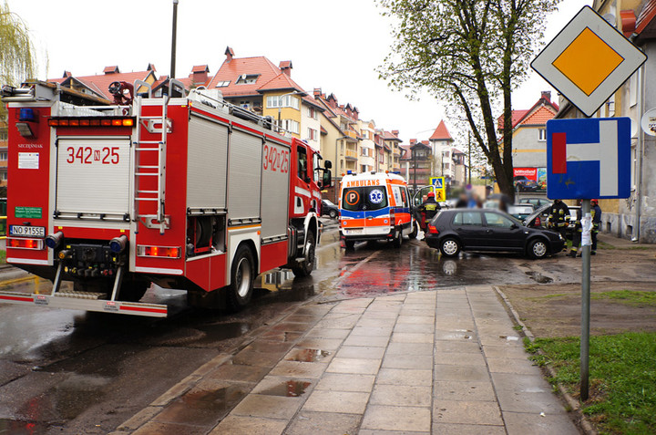 Robotnicza: zderzenie dwóch pojazdów zdjęcie nr 68964