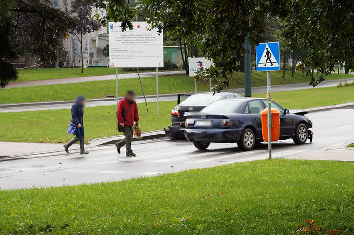 Elbląg Zderzenie i potrącenie na Grota-Roweckiego