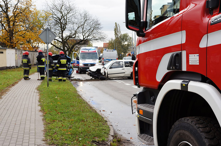 Stawidłowa: czołowe zderzenie "na podwójnym gazie" zdjęcie nr 77194