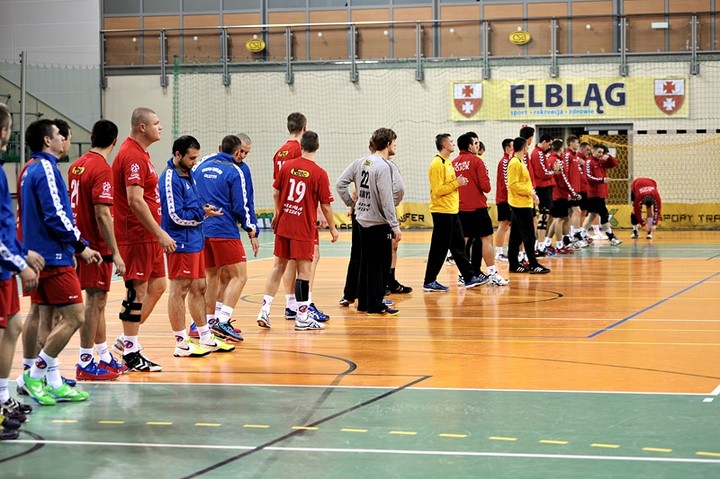 Elbląg Puchar Polski: Meblarze grają dalej (piłka ręczna)